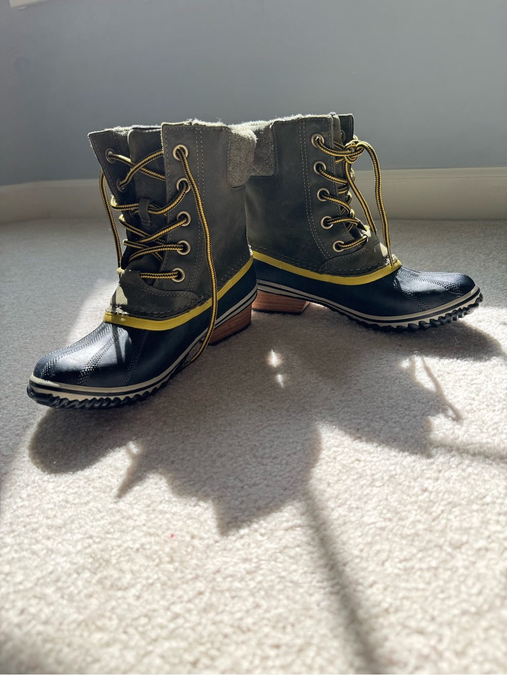SOREL Slimpack Lace II Waterproof Winter Boots Women’s Size 8